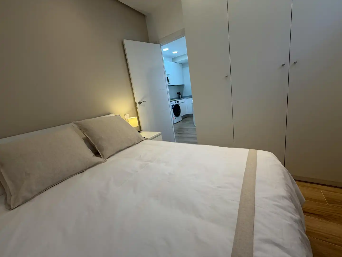 Bedroom of Flat for rent in Madrid  with Air Conditioner, Heating and Furnished