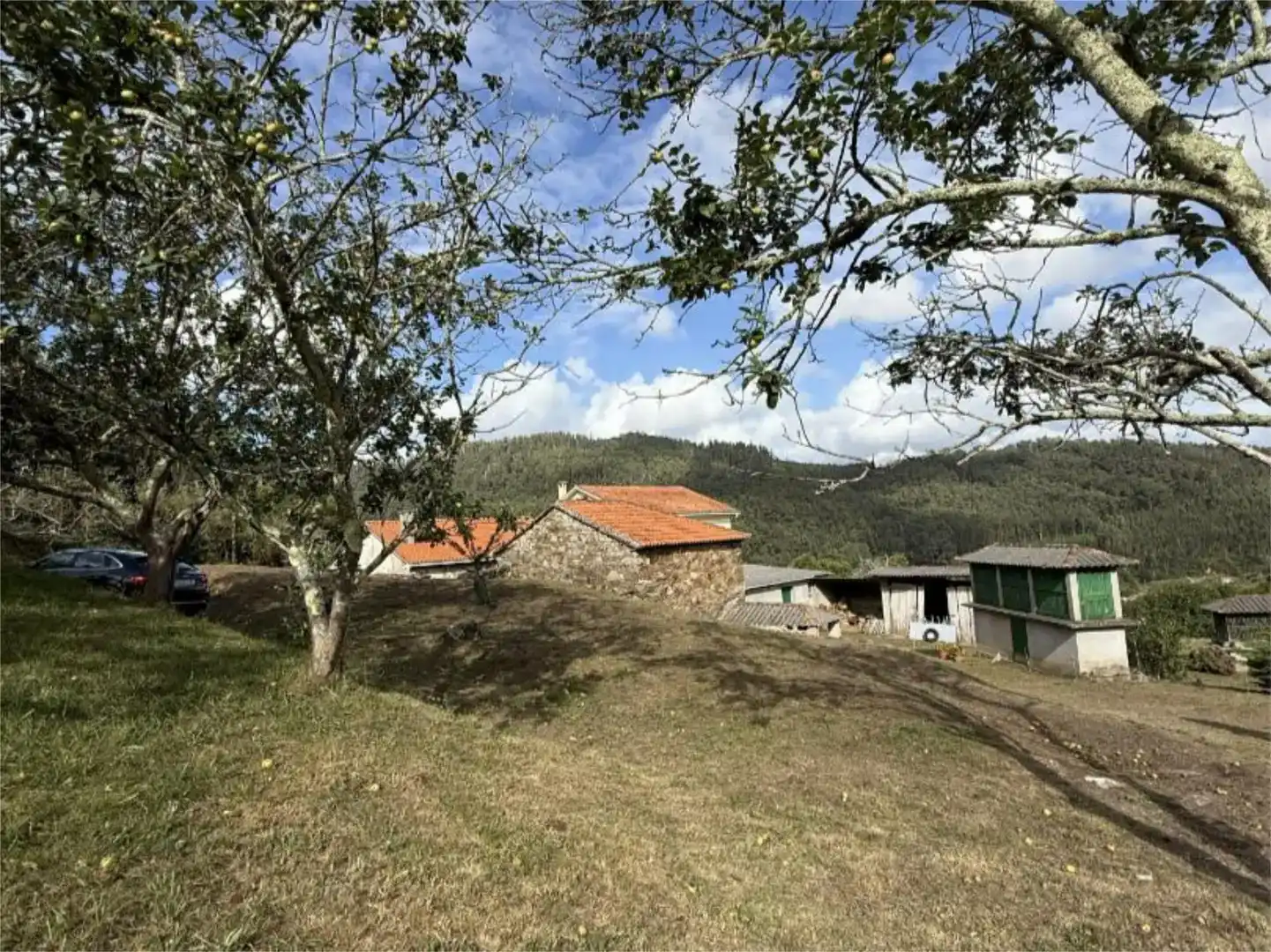 Vista exterior de Pis en venda en Valdoviño amb Jardí privat, Traster i Moblat