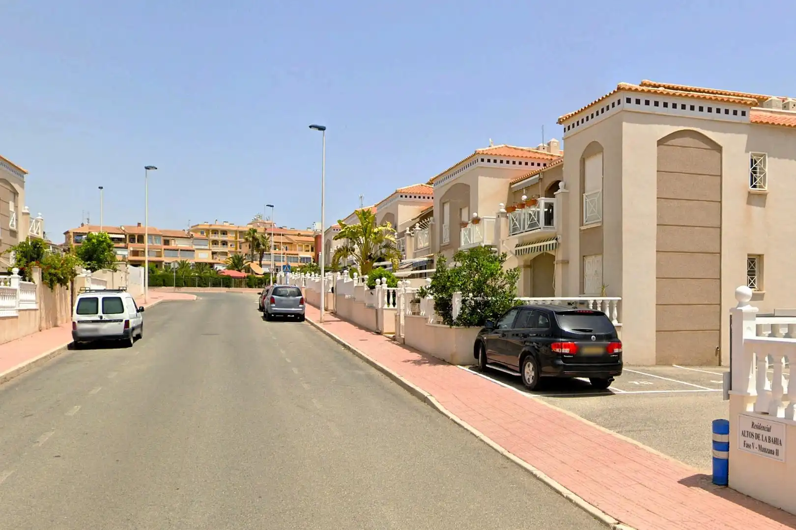 Vista exterior de Planta baixa en venda en Torrevieja amb Aire condicionat, Calefacció i Jardí privat