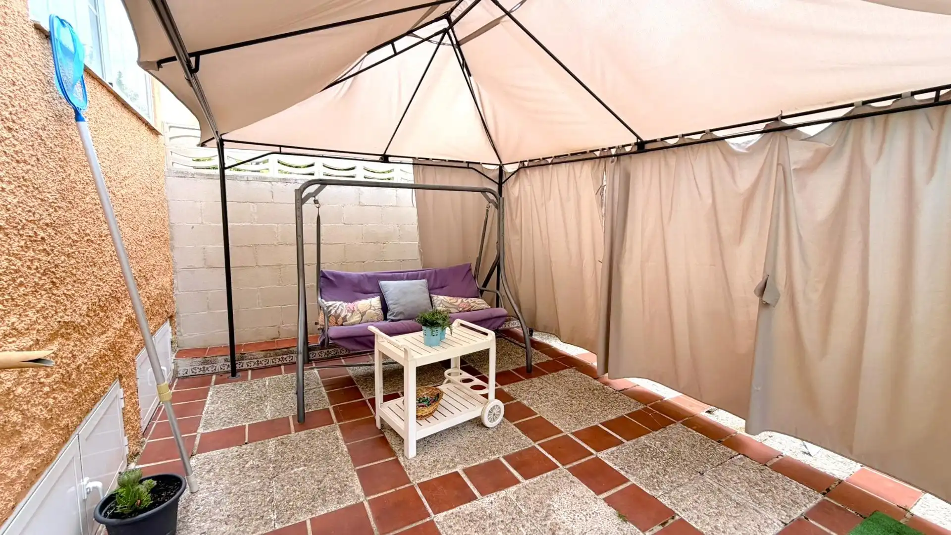 Terrassa de Casa adosada en venda en San Sebastián de los Reyes amb Calefacció, Jardí privat i Terrassa