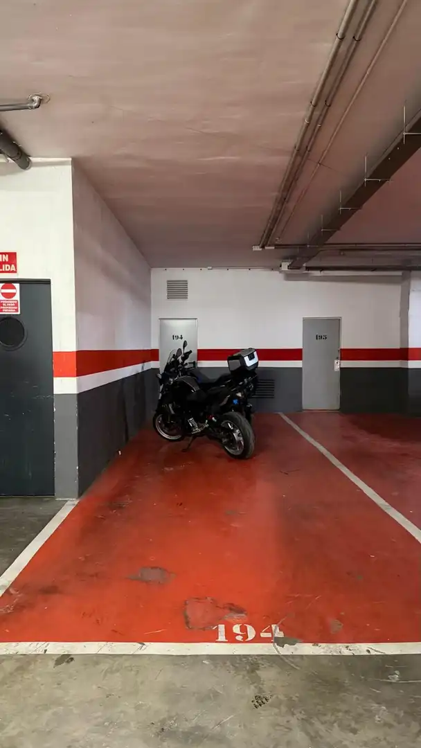Parking of Flat for rent in Mislata  with Air Conditioner, Parquet flooring and Storage room