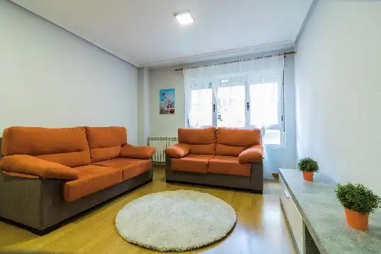 Piso con ascensor en venta en Calle Miguel de Cervantes 3, imagen 2