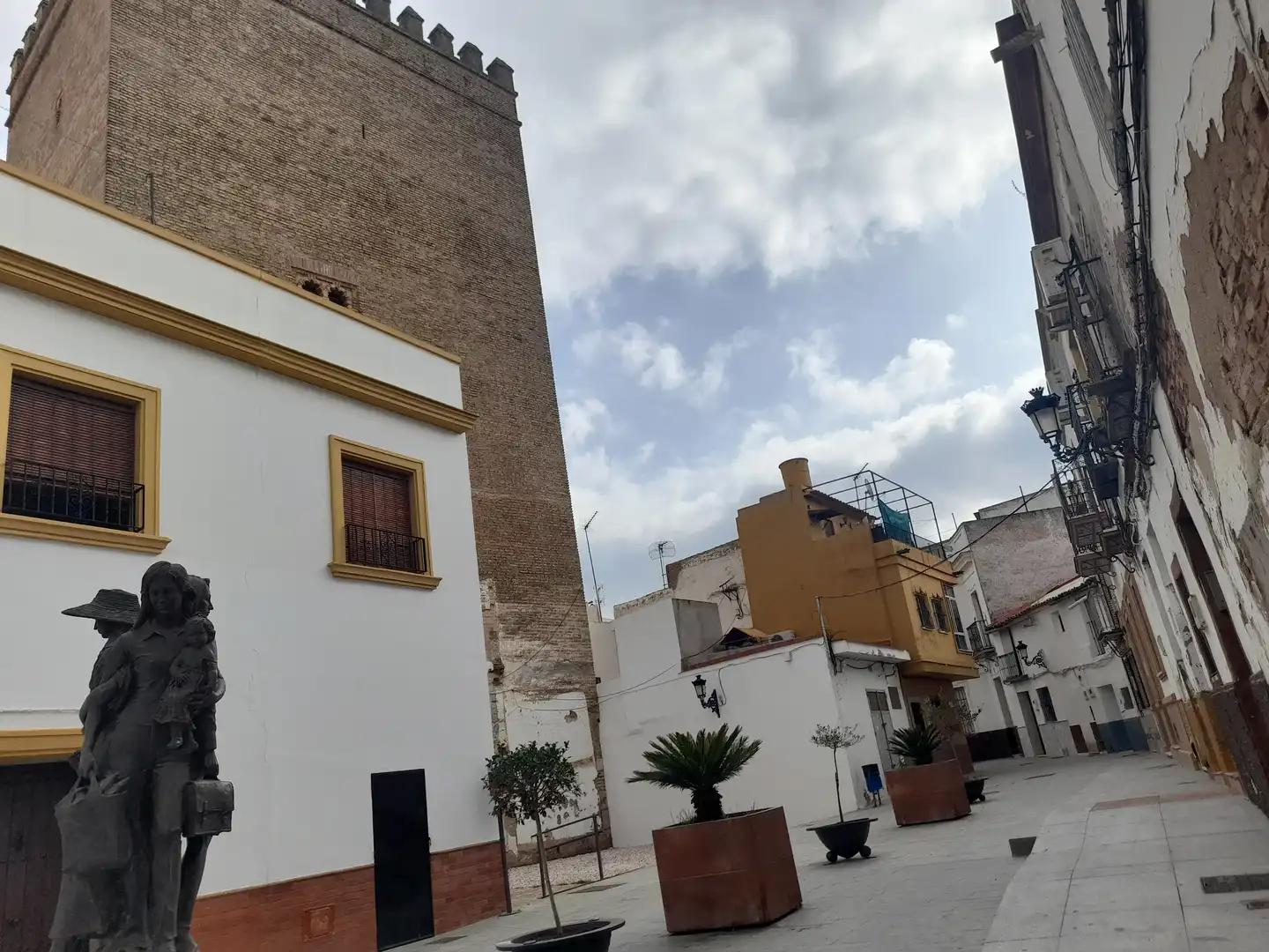 Vista exterior de Casa o xalet en venda en La Algaba amb Calefacció, Moblat i Rentadora