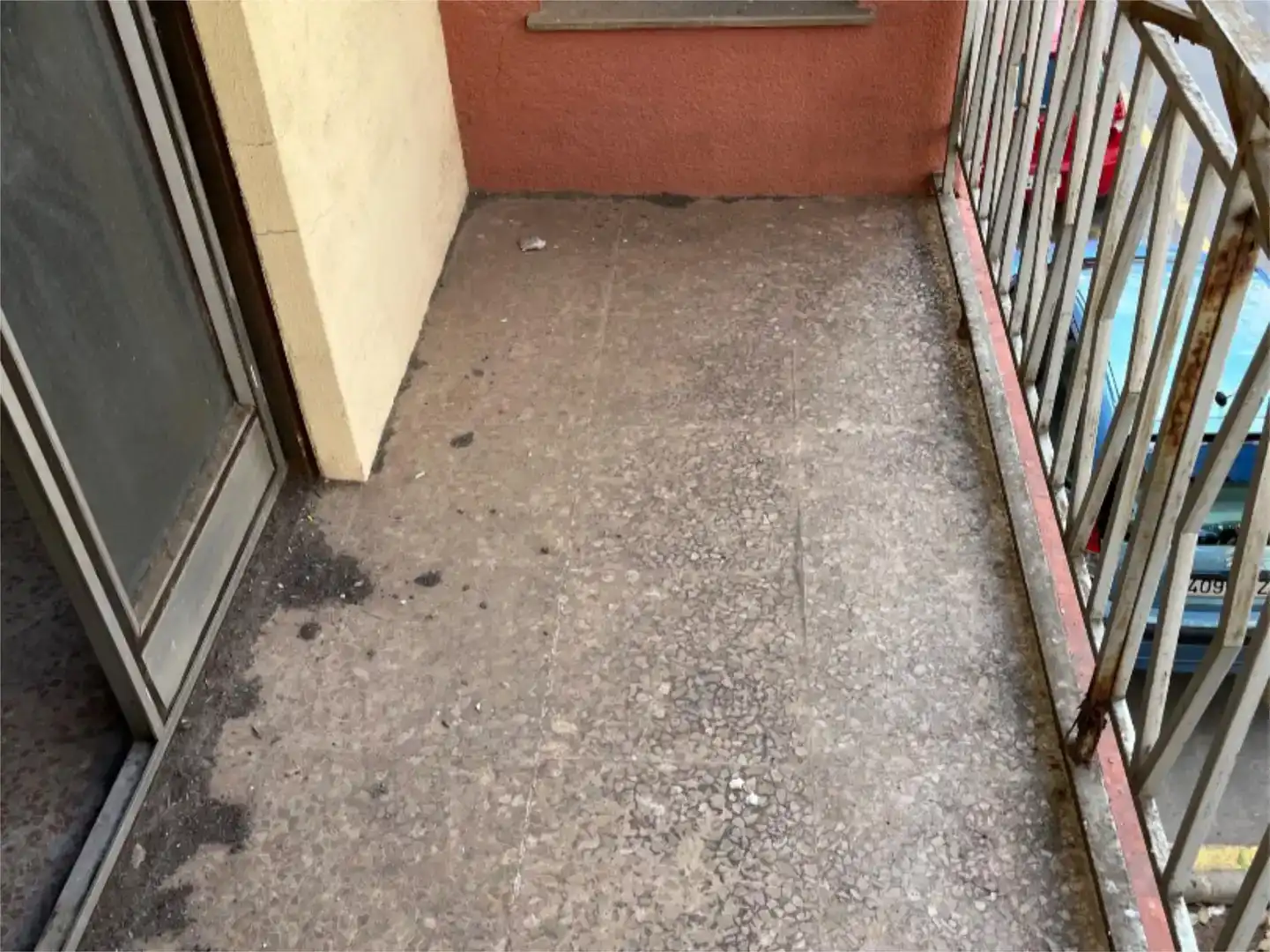 Terrasse von Wohnung zur Miete in Alberic mit Balkon