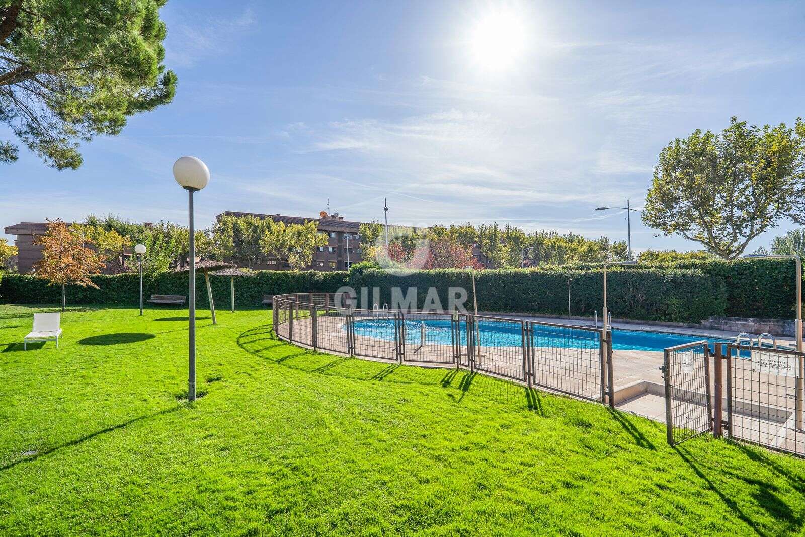 Piscina de Casa adosada en venda en Pozuelo de Alarcón amb Calefacció, Jardí privat i Piscina