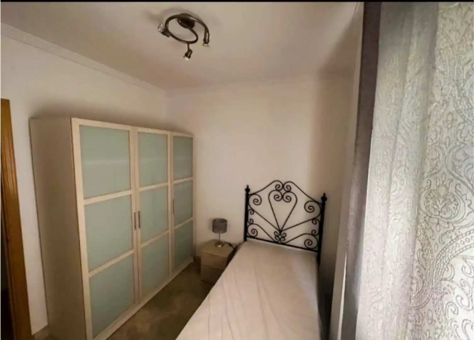 Dormitori de Pis en venda en  Melilla Capital amb Aire condicionat