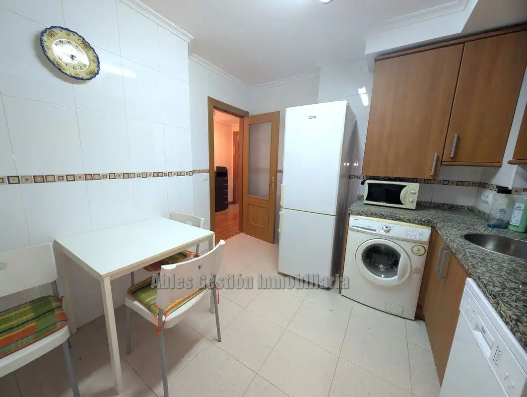 Cocina de Piso de alquiler en Siero con Calefacción, Parquet y Trastero