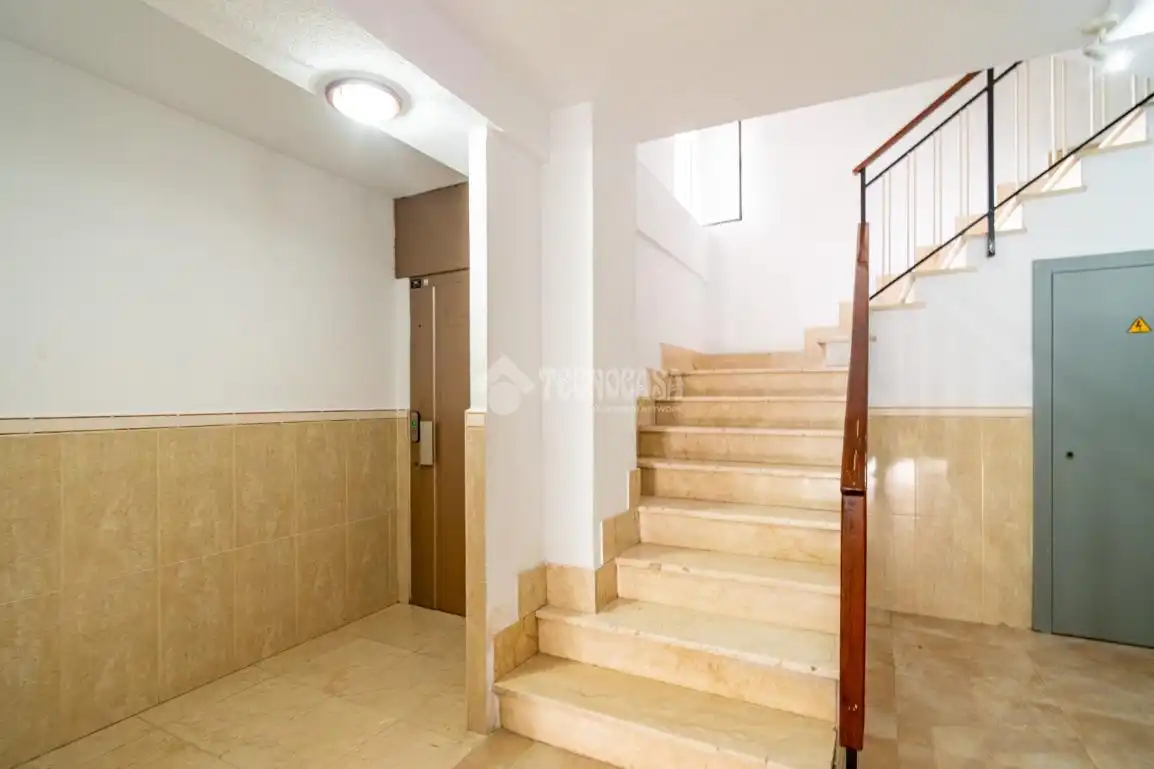 Flat for sale in Granada  with Air Conditioner, Heating and Terrace