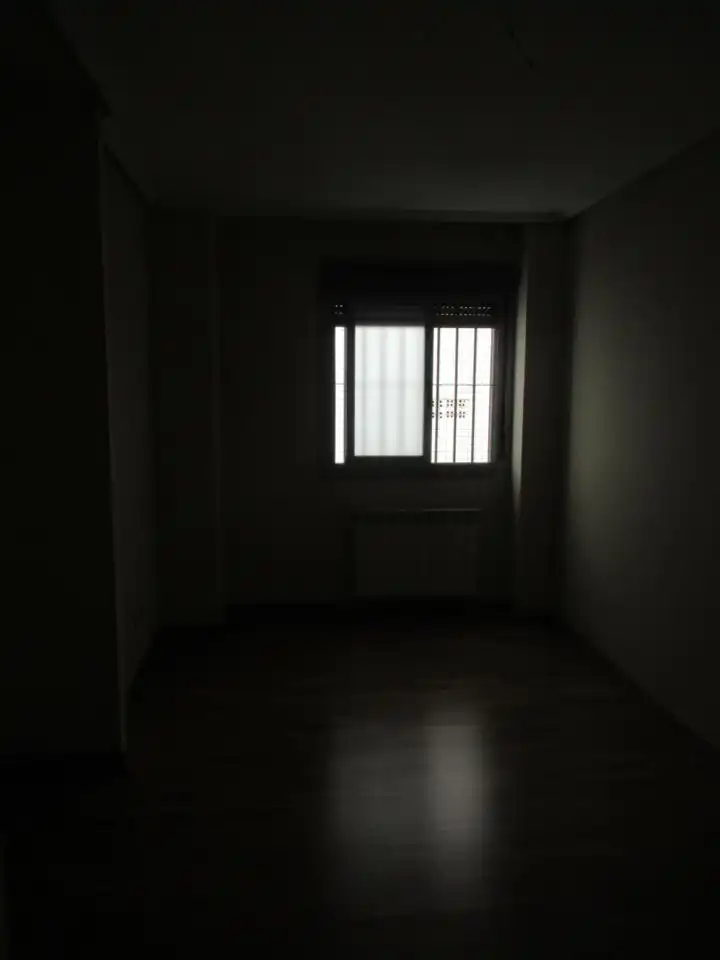 Schlafzimmer von Erdgeschoss zum Verkauf in Plasencia mit Heizung