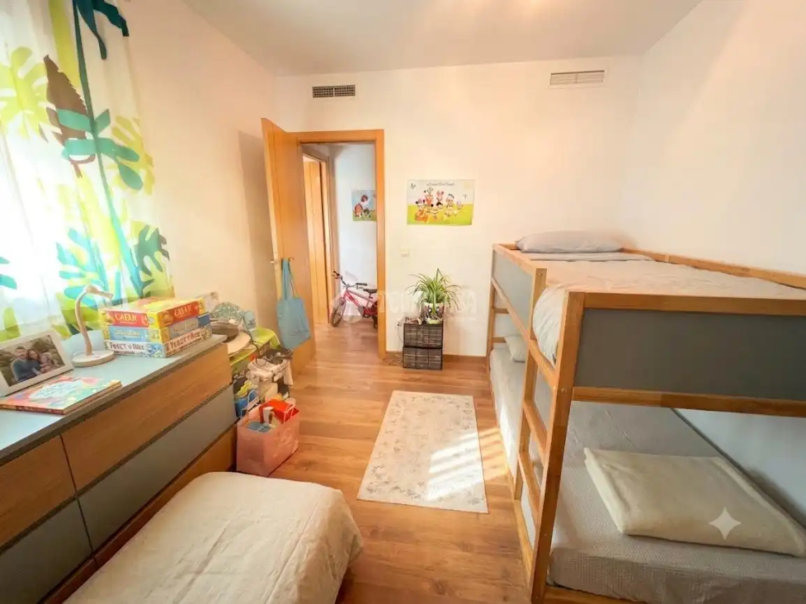 Habitación de Piso en venta en Paterna con Aire acondicionado, Calefacción y Balcón