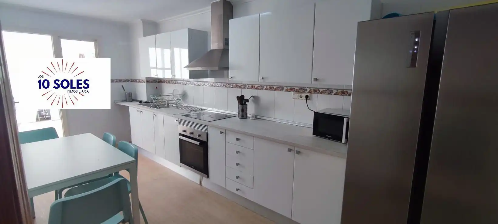 Cuina de Apartament de lloguer en Orihuela amb Moblat