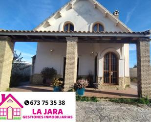 Vista exterior de Casa o xalet en venda en Chipiona amb Aire condicionat, Jardí privat i Terrassa