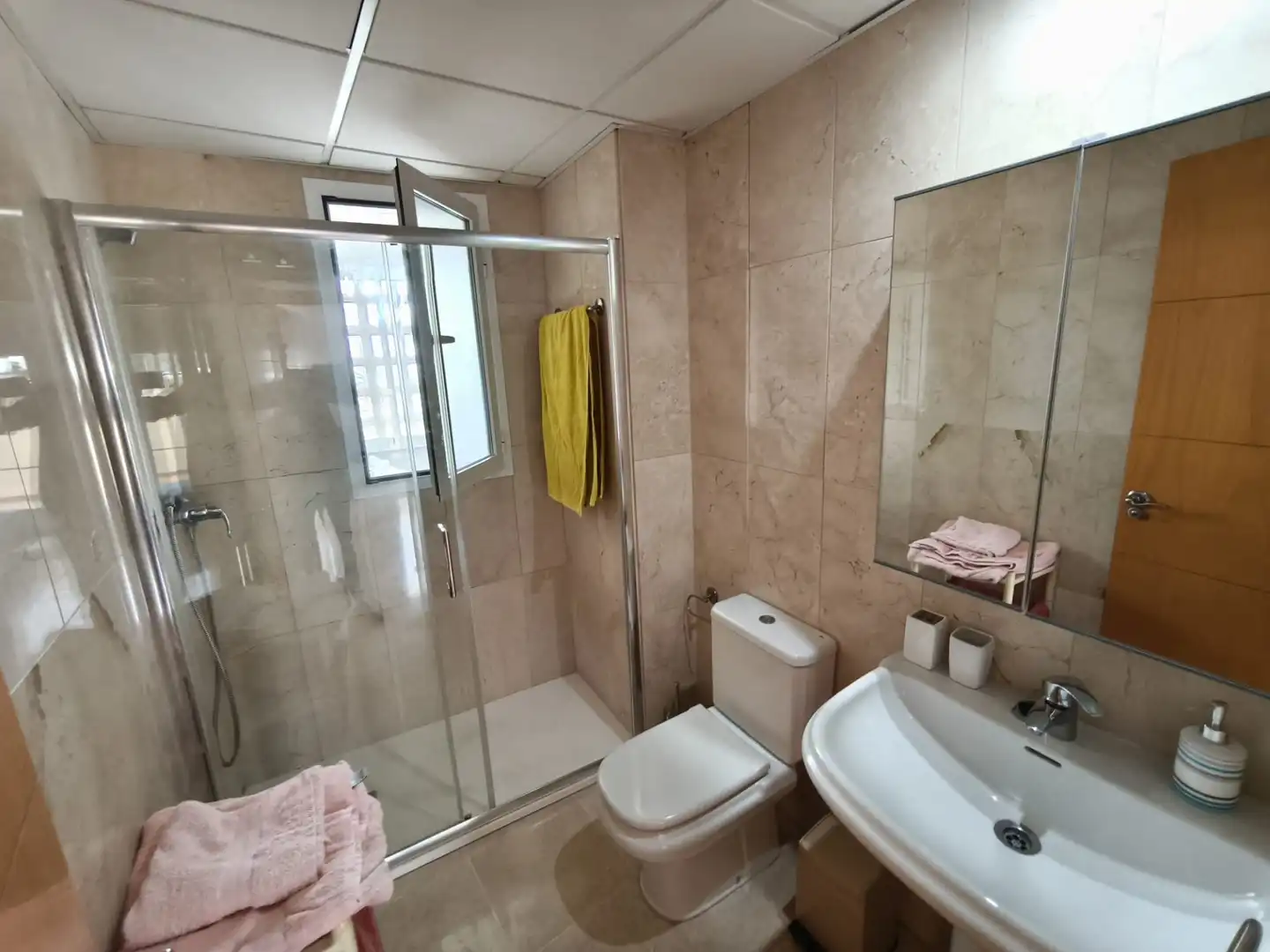 Baño de Ático en venta en Benalmádena con Aire acondicionado, Terraza y Trastero