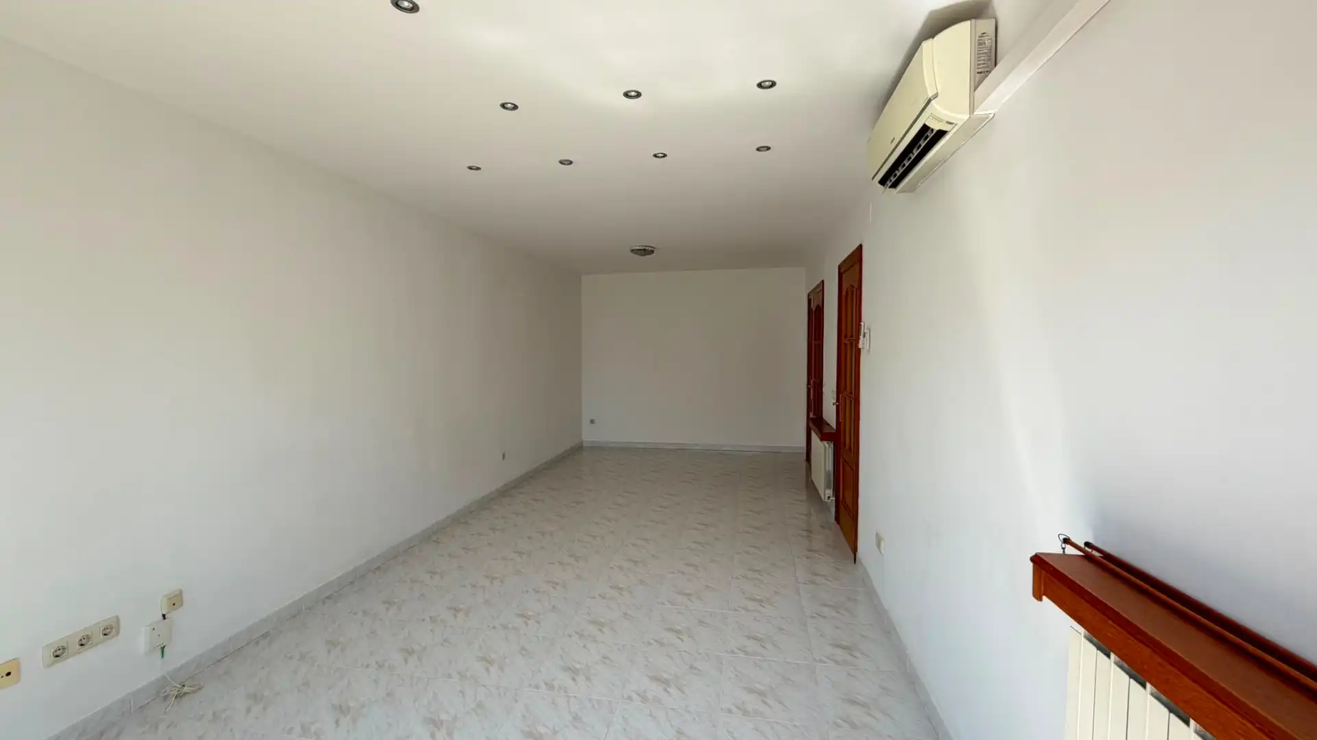 Detached homes for sale in Girona  with Air Conditioner, Heating and Private garden