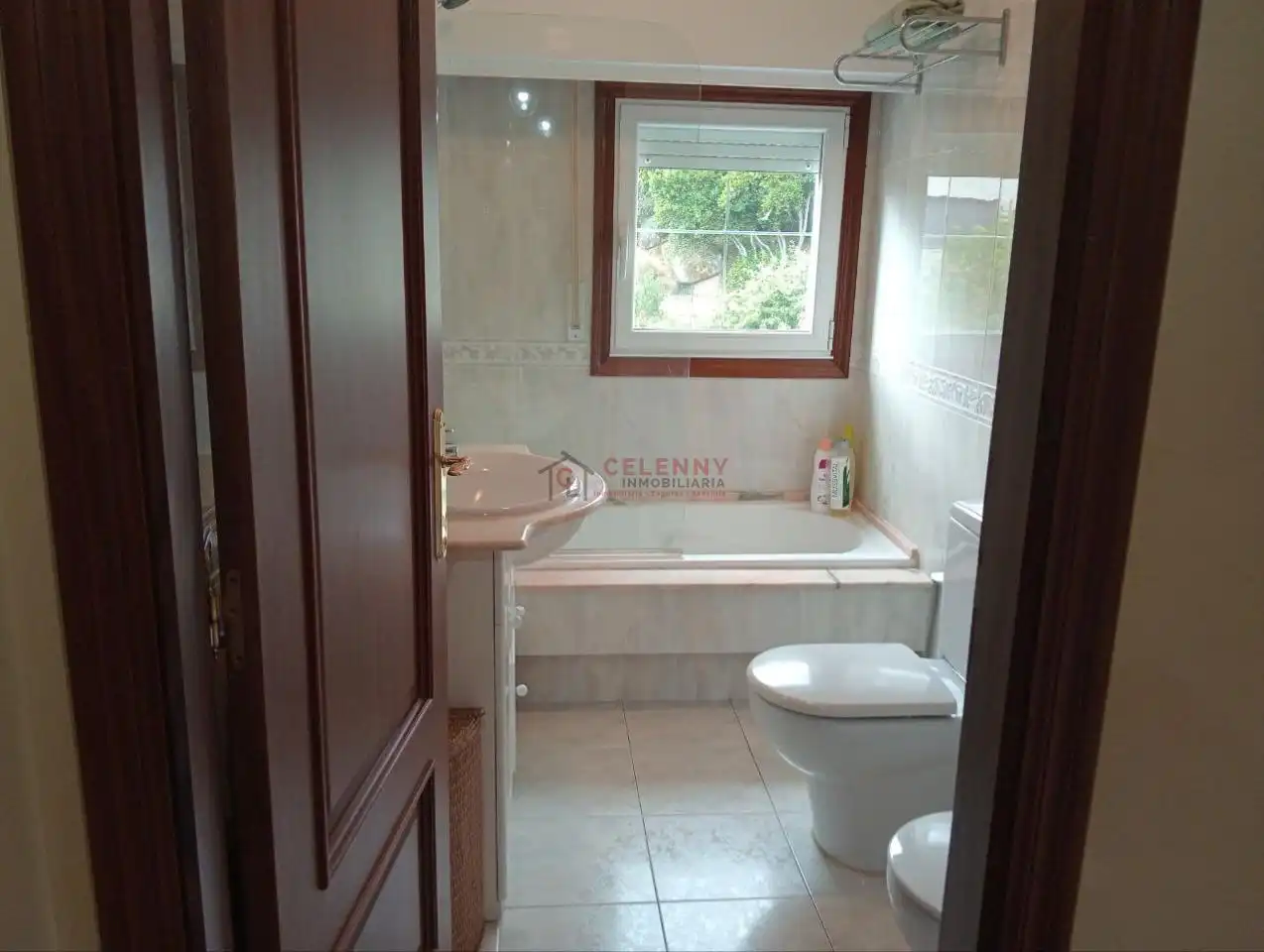 Bathroom of Houses for sale in Toén  with Heating, Private garden and Terrace