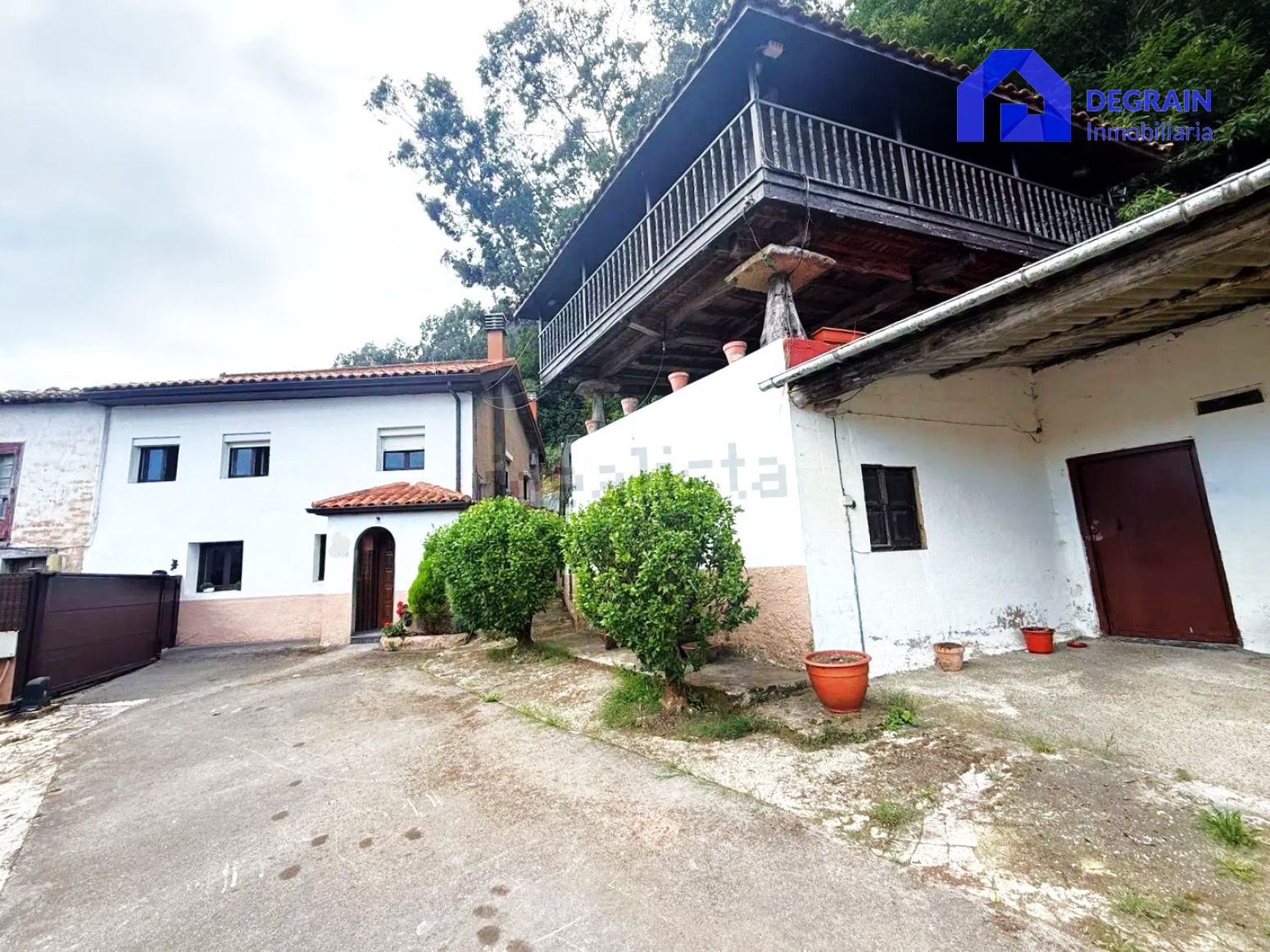 Vista exterior de Casa adosada en venta en Pravia con Trastero