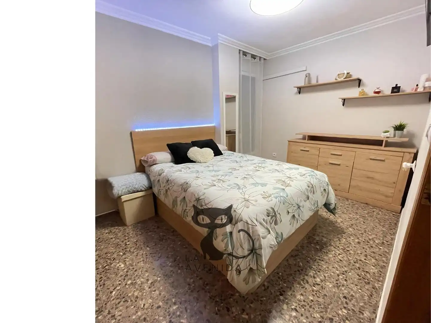 Bedroom of Apartments for sale in Manises