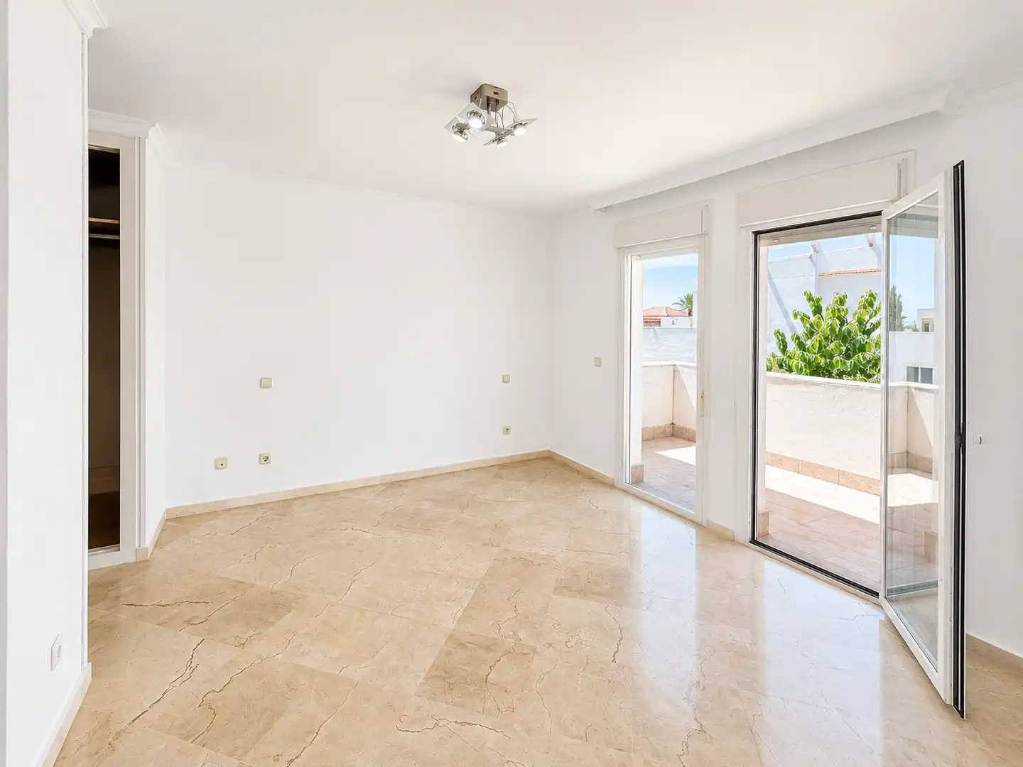 Haus mit Garten zum Verkauf in Milla de Oro, imagen 10