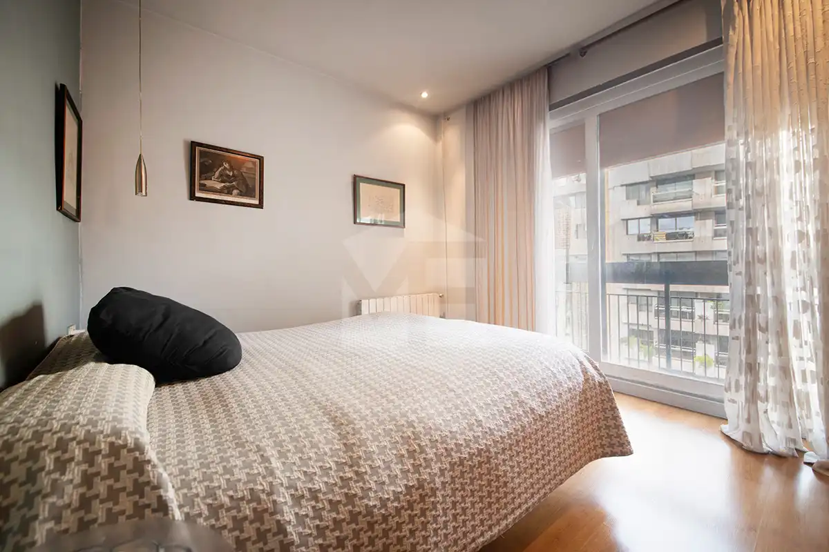 Bedroom of Flat for sale in Barcelona  with Air Conditioner and Heating