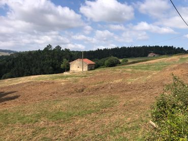 Casa rústica amb jardí en venda a N/A