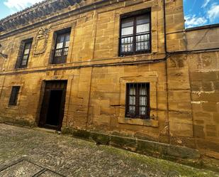 Vista exterior de Casa o xalet en venda en Briones amb Jardí privat i Traster