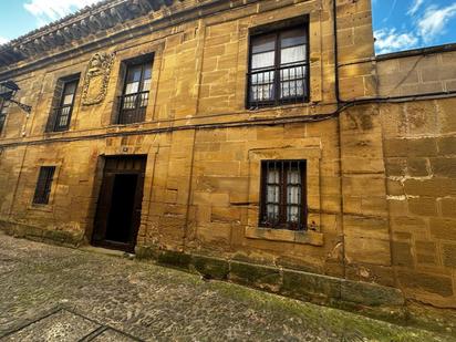 Vista exterior de Casa o xalet en venda en Briones amb Jardí privat i Traster