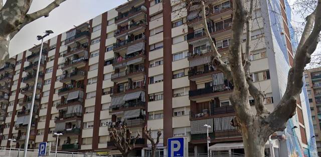 Piso en Venta en Pz Constitucio en Les Torres