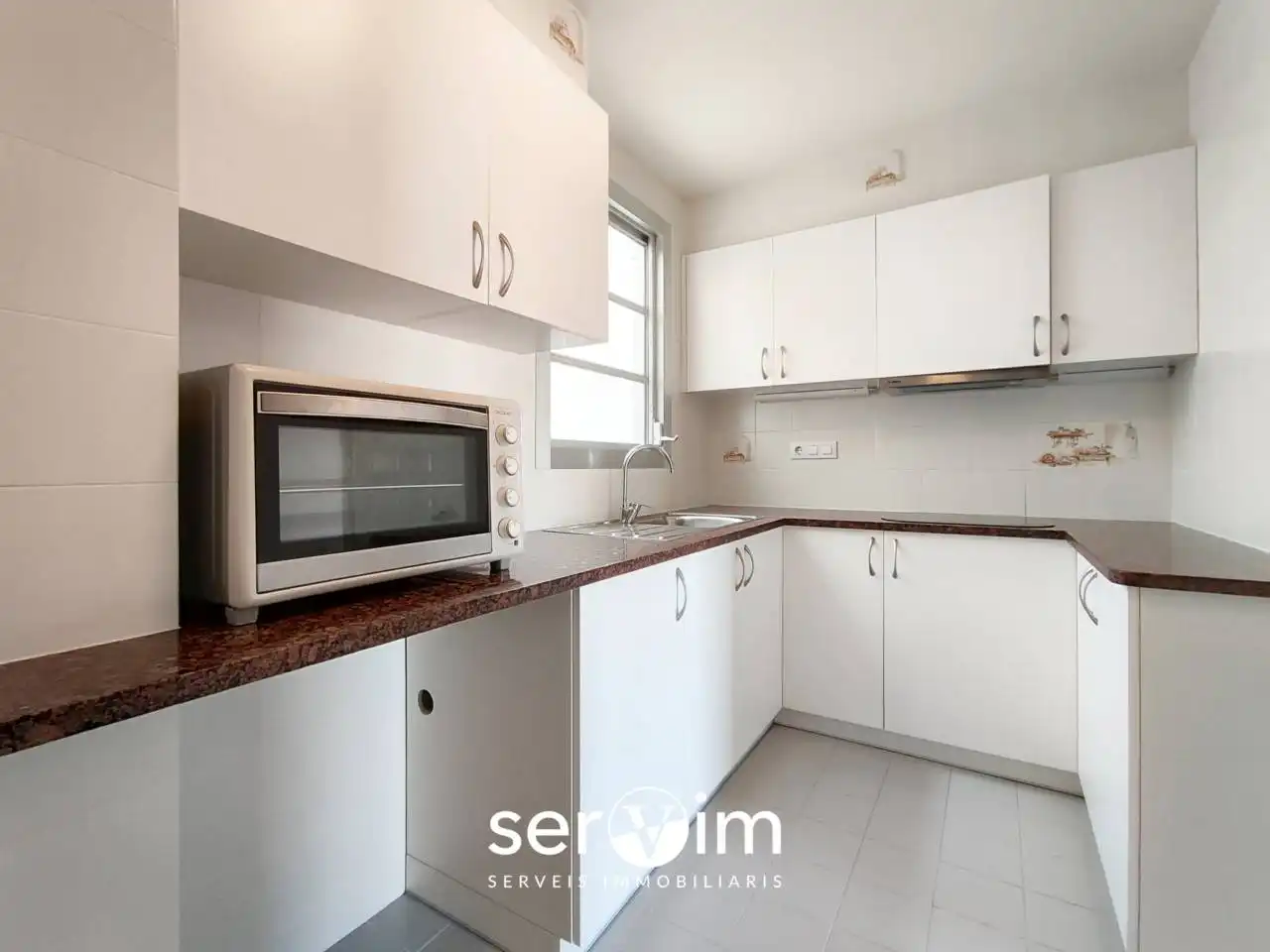 Küche von Wohnung zum Verkauf in Girona mit Heizung und Balkon