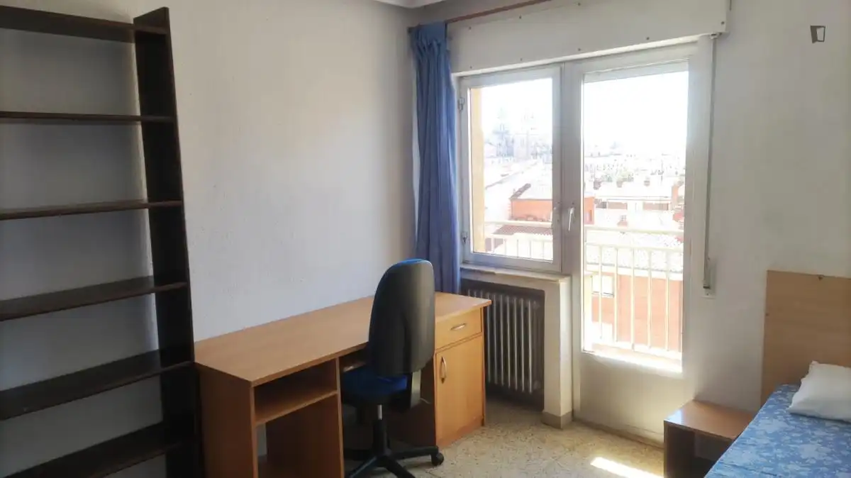 Habitación de Casa o chalet para compartir en Salamanca con Calefacción, Amueblado y Horno