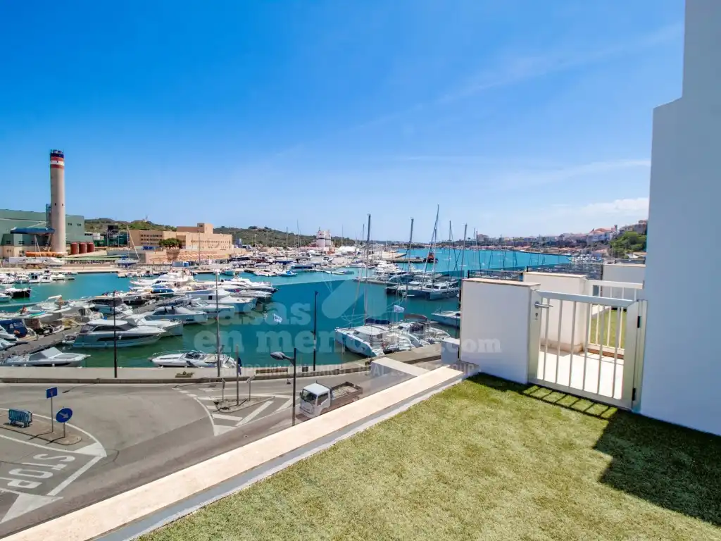 Exterior view of Flat for sale in Maó - Mahón  with Air Conditioner, Swimming Pool and Community pool