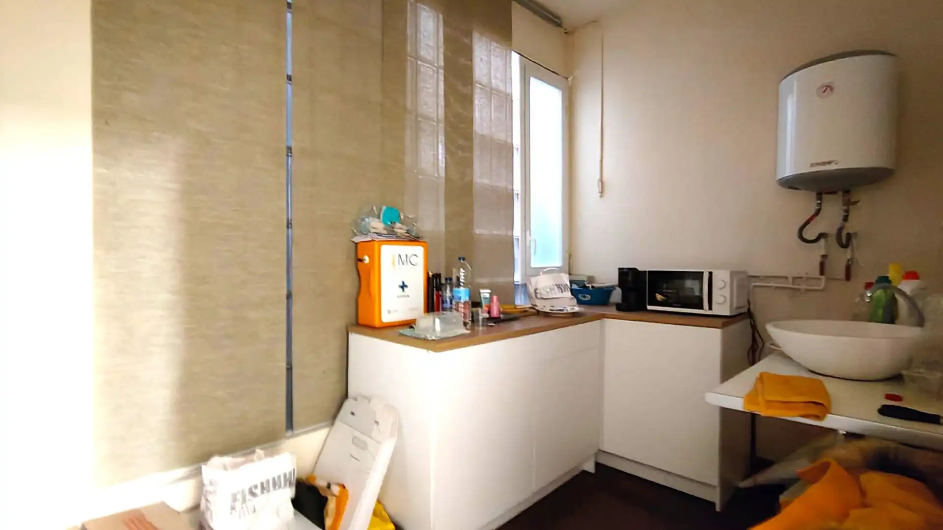 Cocina de Local en traspaso en Barcelona con Aire acondicionado, Amueblado y Alarma