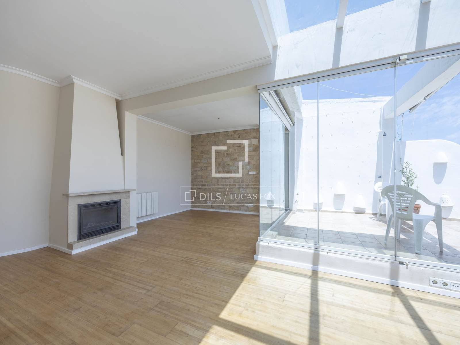 Living room of Attic to rent in  Valencia Capital  with Air Conditioner, Heating and Parquet flooring