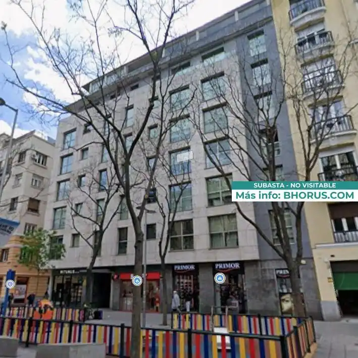 Flat with pool for sale in FUENCARRAL 133, imagen 2