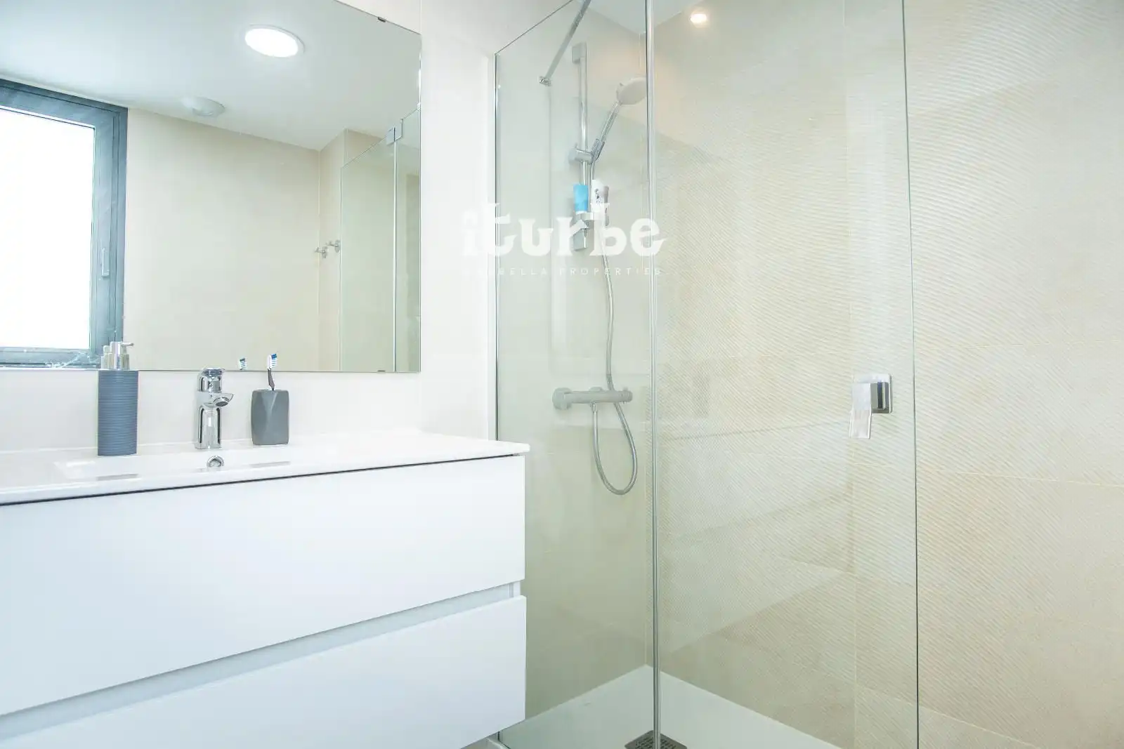 Flat with pool to rent in Avenida de Fuengirola, imagen 21