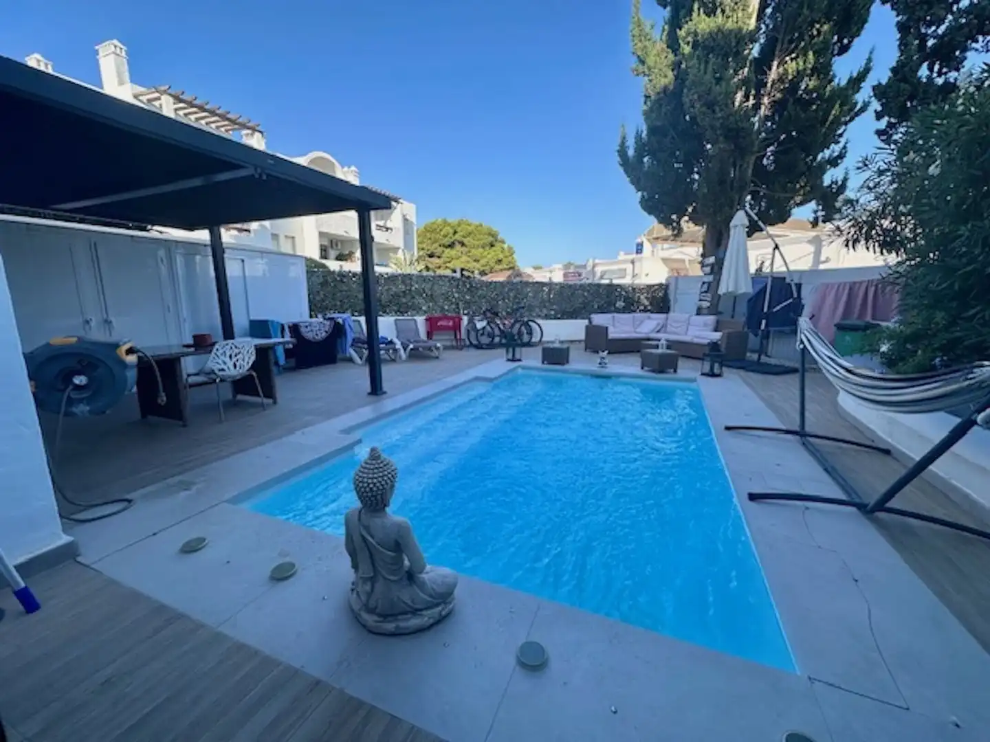 Piscina de Pis en venda en Estepona amb Aire condicionat, Terrassa i Piscina
