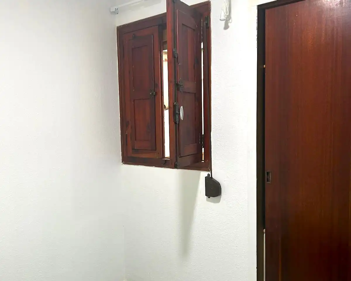 Habitación de Piso en venta en Mislata con Horno, Lavadora y Balcón