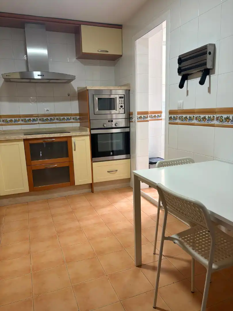 Appartamento con piscina in affitto a Calle Navarro Ledesma, imagen 5