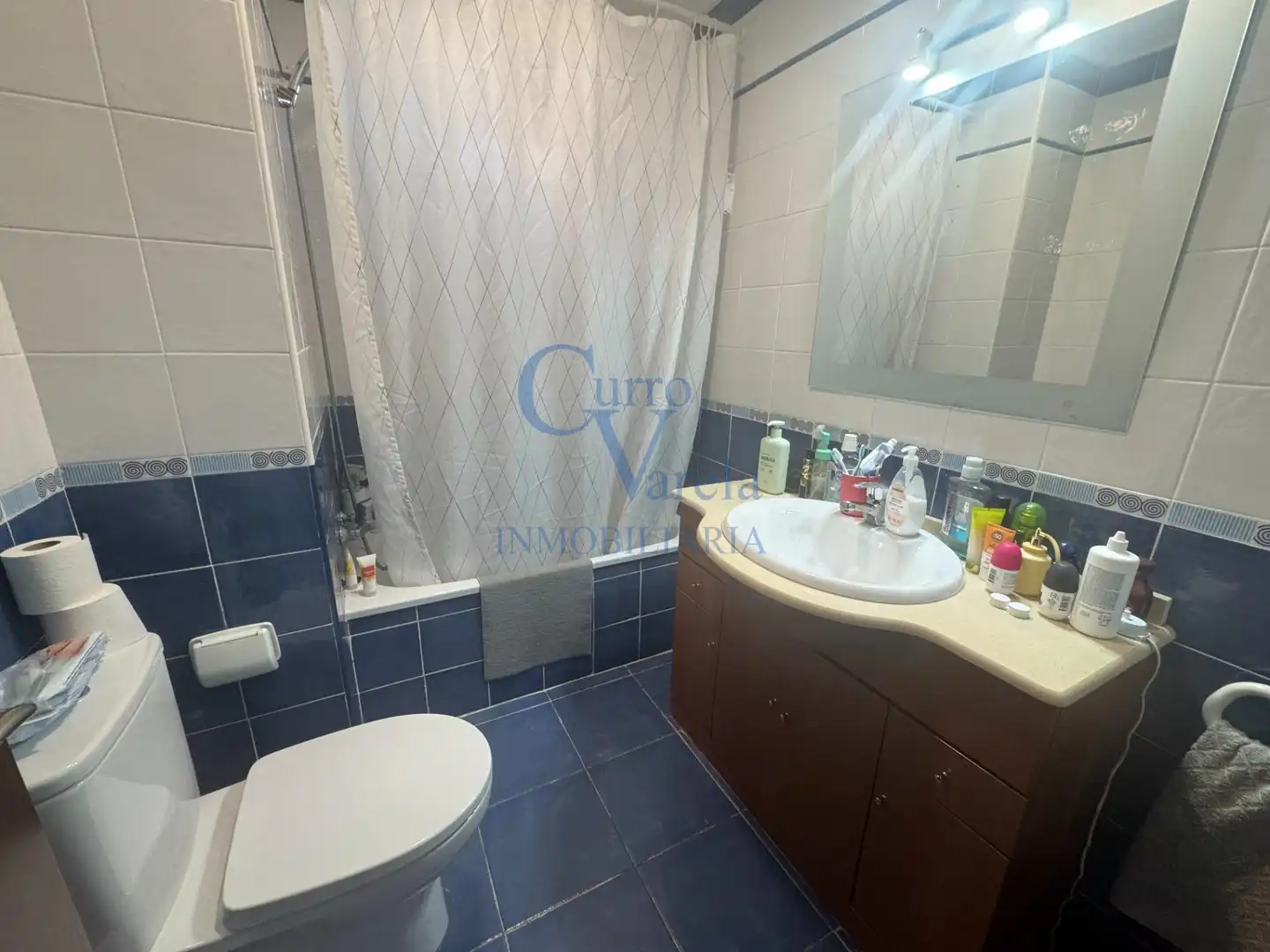 Badezimmer von Wohnung zum Verkauf in Dos Hermanas mit Klimaanlage und Heizung