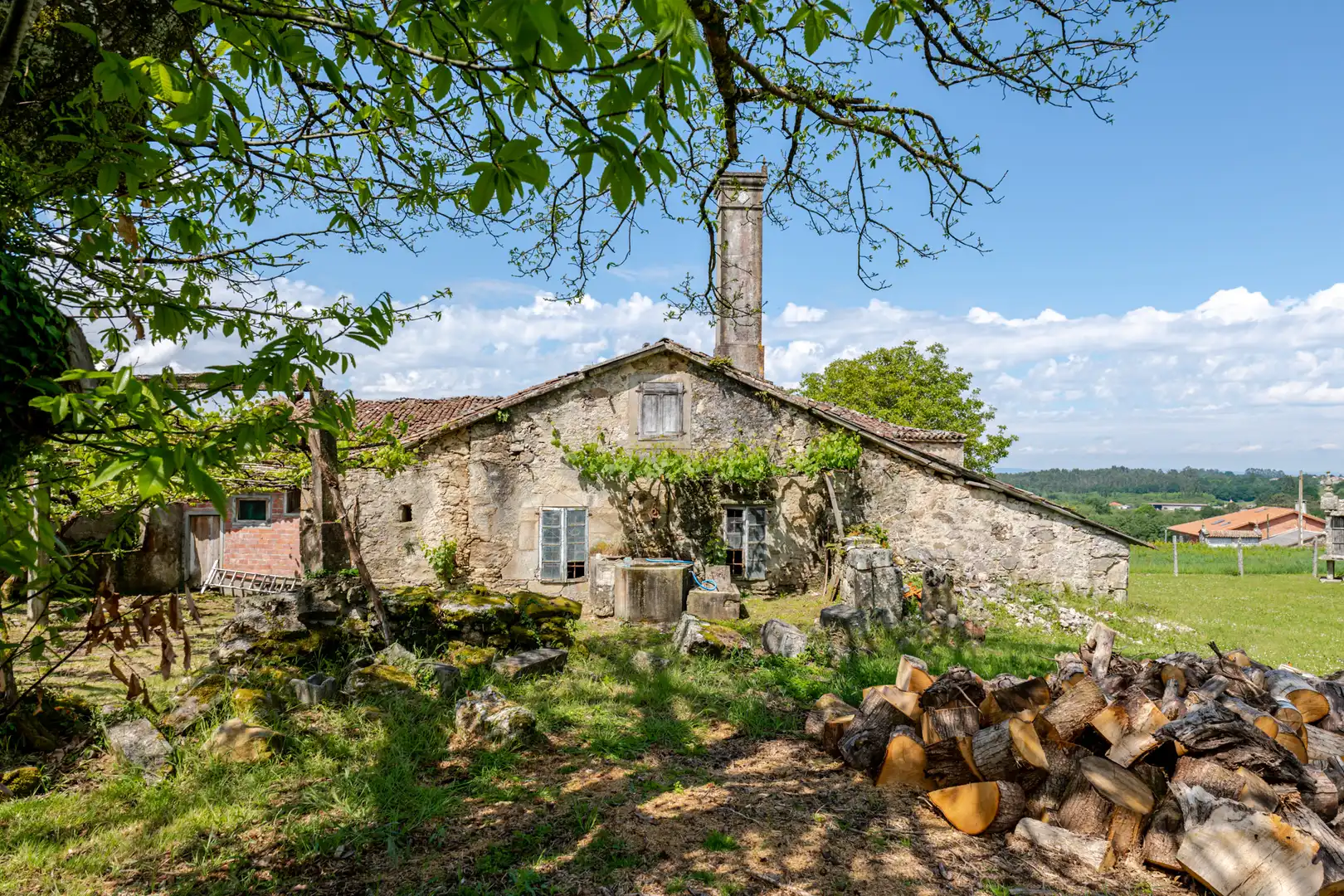 Außenansicht von Country house zum Verkauf in A Estrada 