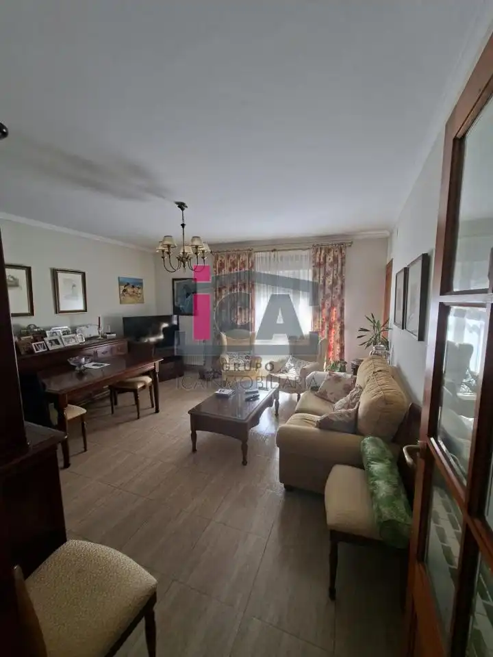 Sala d'estar de Pis en venda en Malpartida de Cáceres amb Aire condicionat i Calefacció