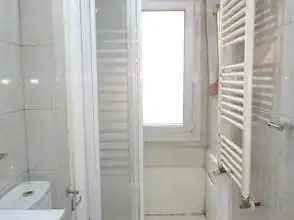 Bathroom of Flat for rent in Gijón   with Heating, Parquet flooring and Furnished