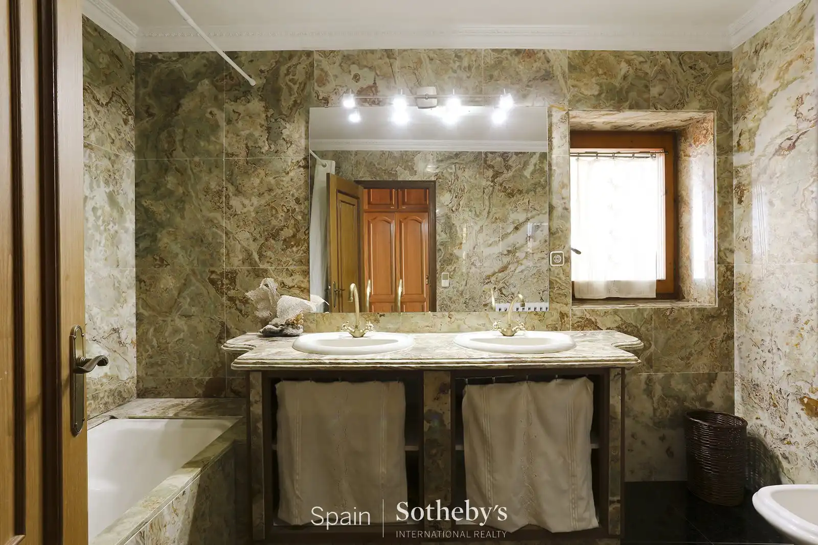 Bany de Casa o xalet en venda en Puigdàlber amb Aire condicionat, Calefacció i Jardí privat