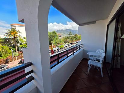 Vista exterior de Apartament en venda en Puerto de la Cruz amb Aire condicionat, Terrassa i Piscina comunitària