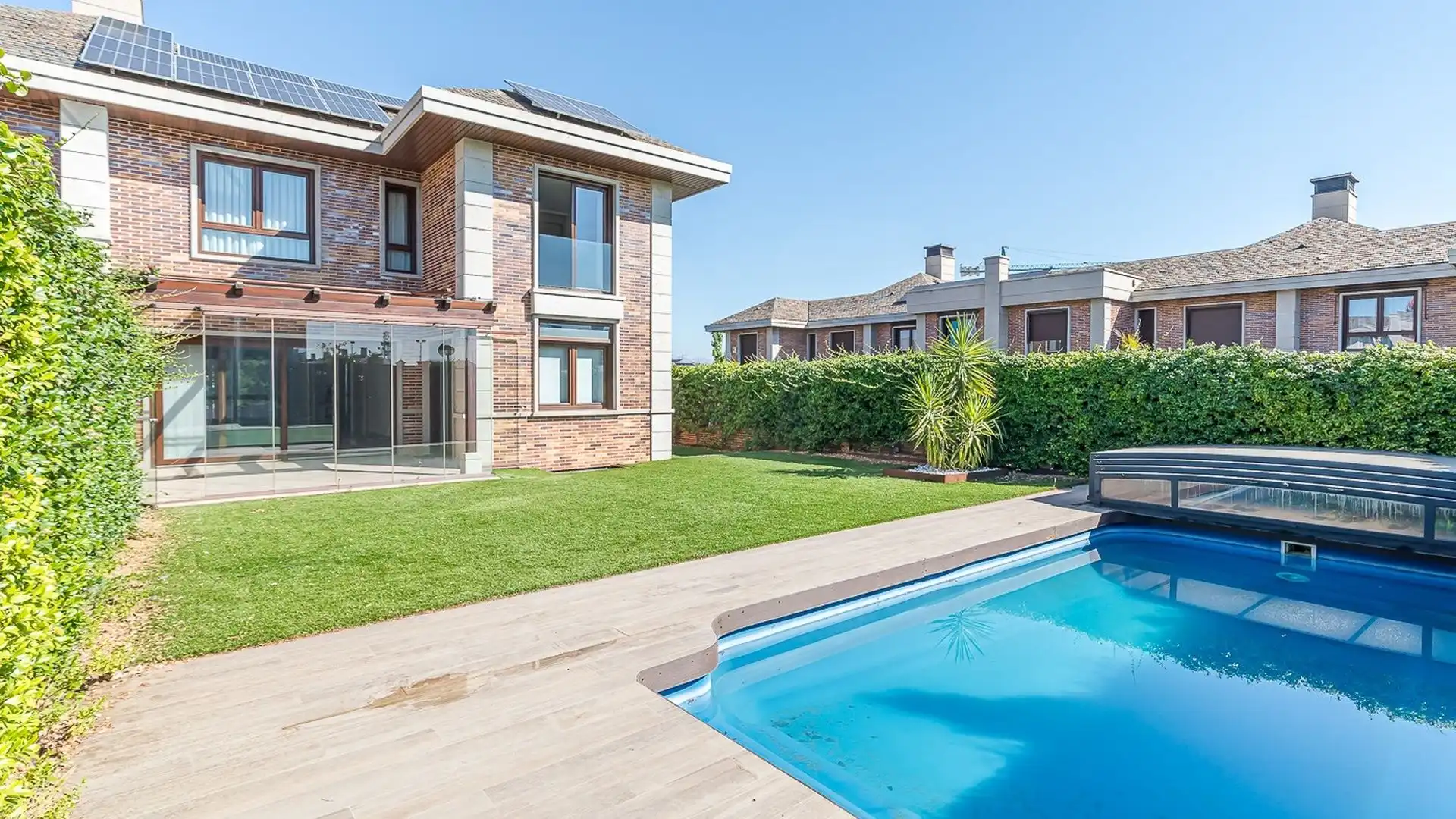 Piscina de Casa o chalet de alquiler en Majadahonda con Aire acondicionado, Calefacción y Terraza