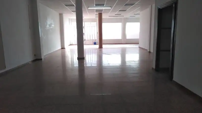 Local comercial de lloguer a PUERTA DE CUENCA