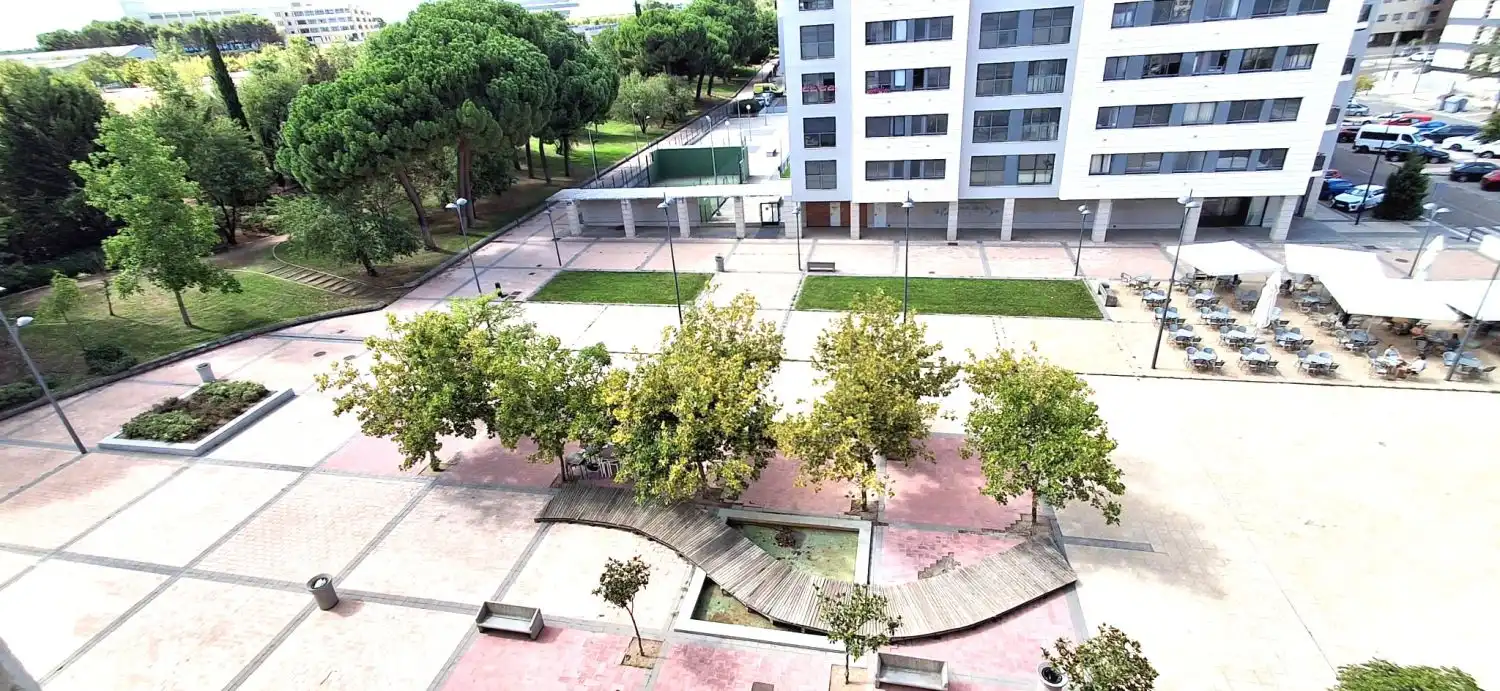 Vista exterior de Dúplex en venda en Valladolid amb Calefacció, Parquet i Terrassa