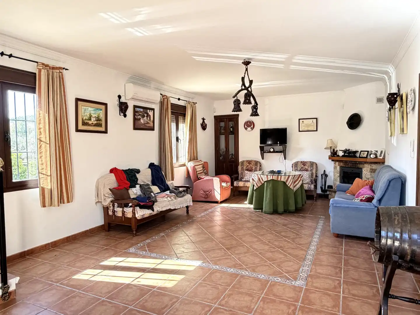 Sala de estar de Finca rústica en venta en Teba con Calefacción y Trastero