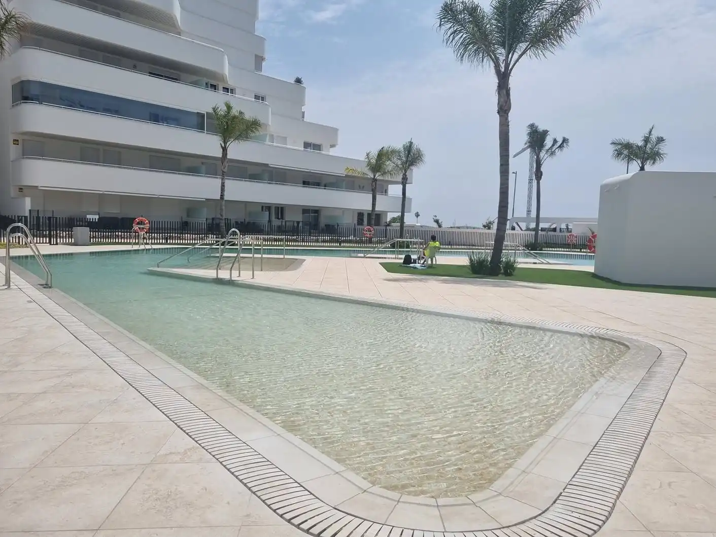 Piscina de Apartament de lloguer en Vélez-Málaga amb Aire condicionat, Calefacció i Terrassa