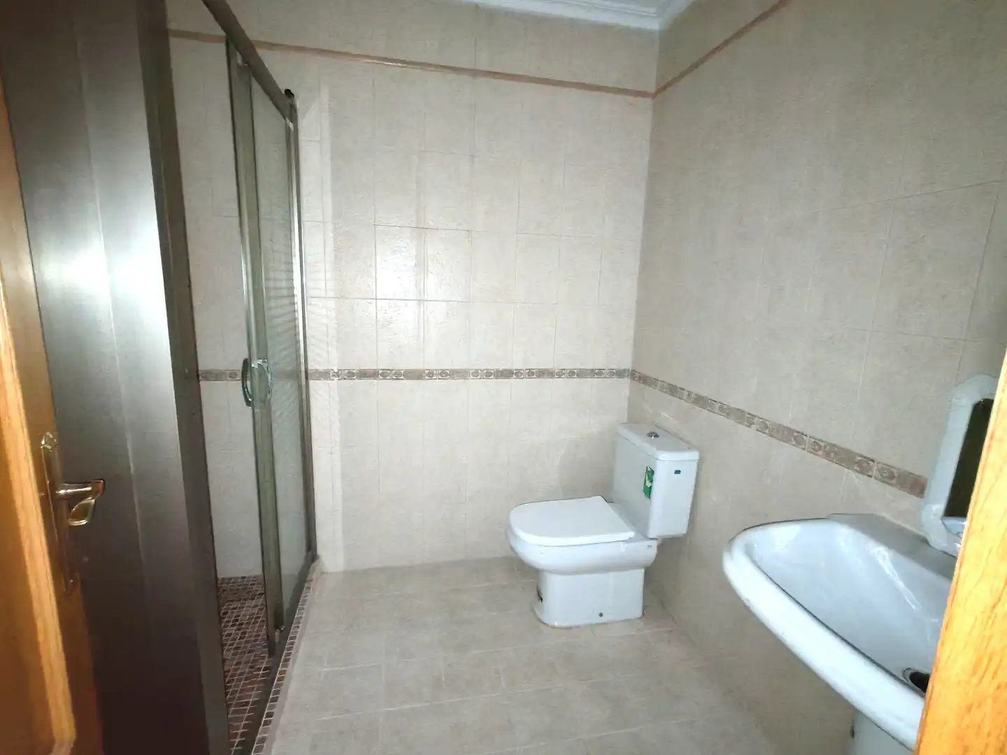 Bathroom of Attic for sale in Elche / Elx  with Air Conditioner, Terrace and Balcony