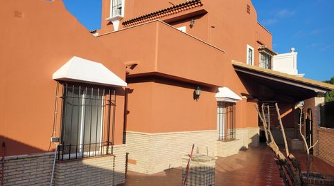 Foto 4 de Casa adosada de alquiler en Calle Manzanilla, Gines, Sevilla